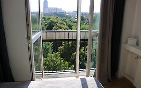 Strict Center Warsaw Comfortable Apartment, 10Th-Floor With Beautiful View On The Park And Skyscrapers, Free Wifi, Self Check-In/Out